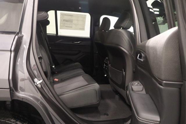 new 2025 Jeep Grand Cherokee car, priced at $33,000