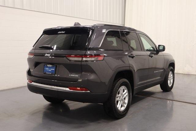 new 2025 Jeep Grand Cherokee car, priced at $33,000