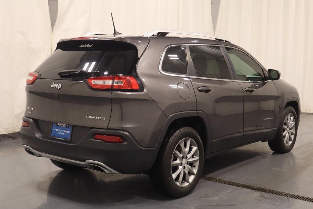 used 2018 Jeep Cherokee car, priced at $15,595