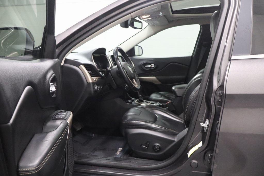 used 2018 Jeep Cherokee car, priced at $15,595