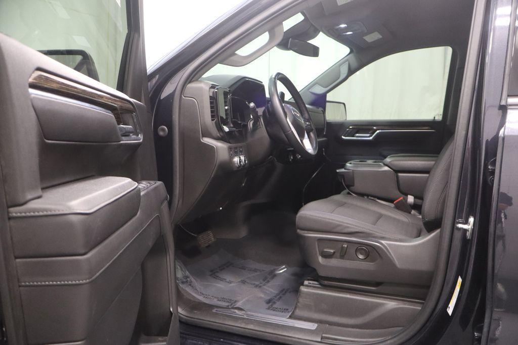 used 2023 GMC Sierra 1500 car, priced at $40,995