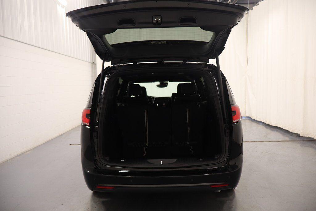 new 2026 Chrysler Pacifica car, priced at $41,084