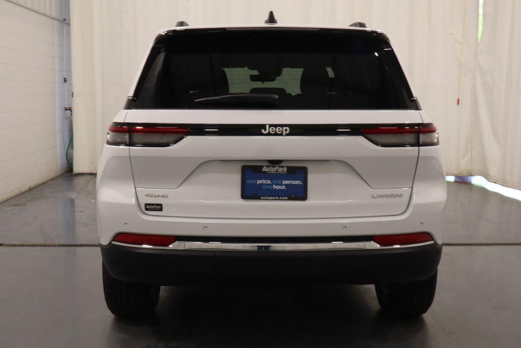 new 2026 Jeep Grand Cherokee car, priced at $40,897