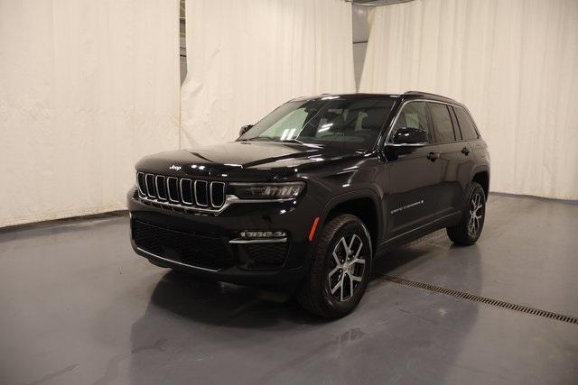 new 2025 Jeep Grand Cherokee car, priced at $42,182