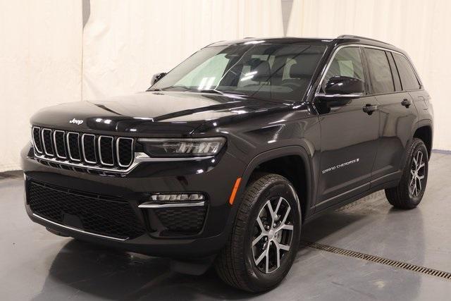 new 2025 Jeep Grand Cherokee car, priced at $42,182