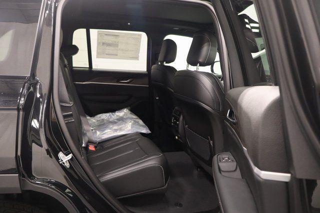 new 2025 Jeep Grand Cherokee car, priced at $39,932