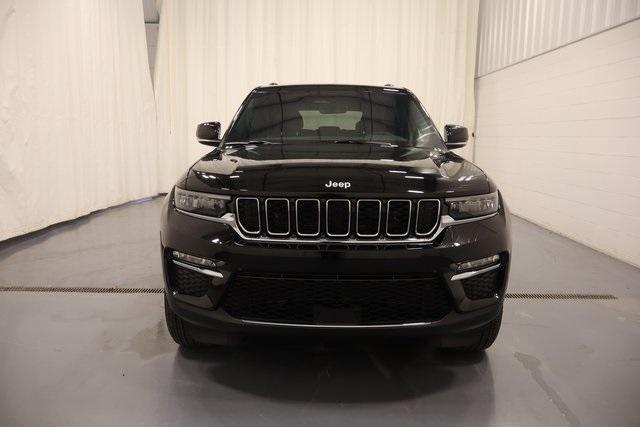 new 2025 Jeep Grand Cherokee car, priced at $42,182