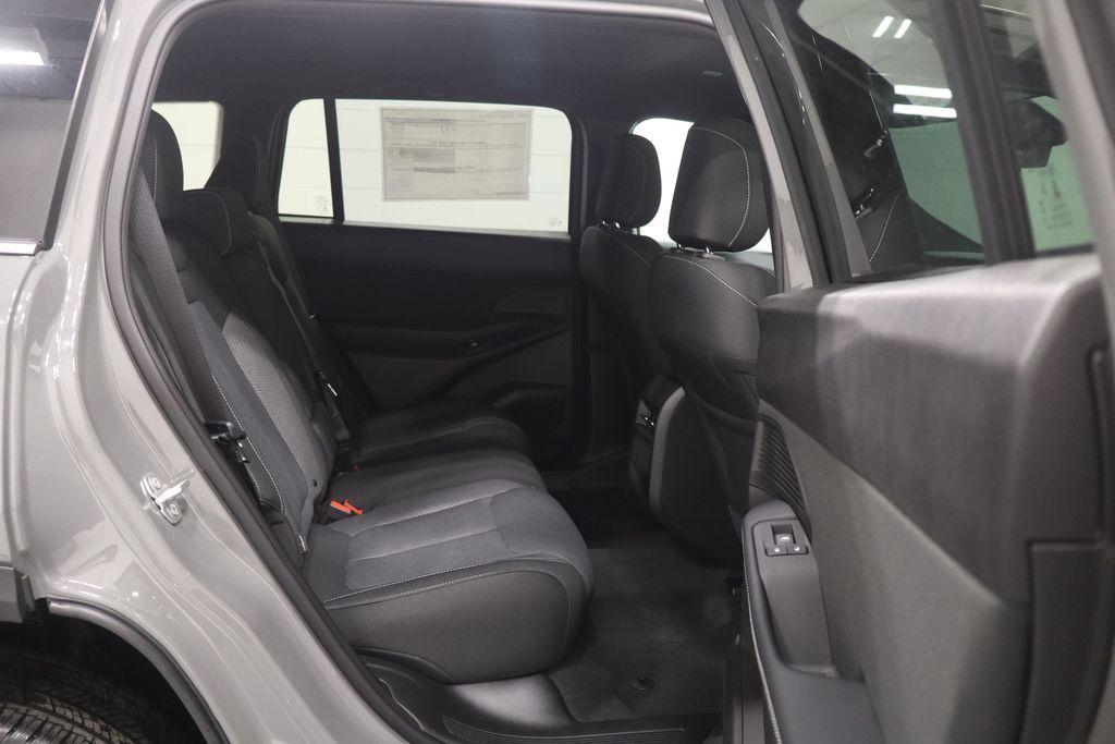 new 2026 Jeep Cherokee car, priced at $35,253
