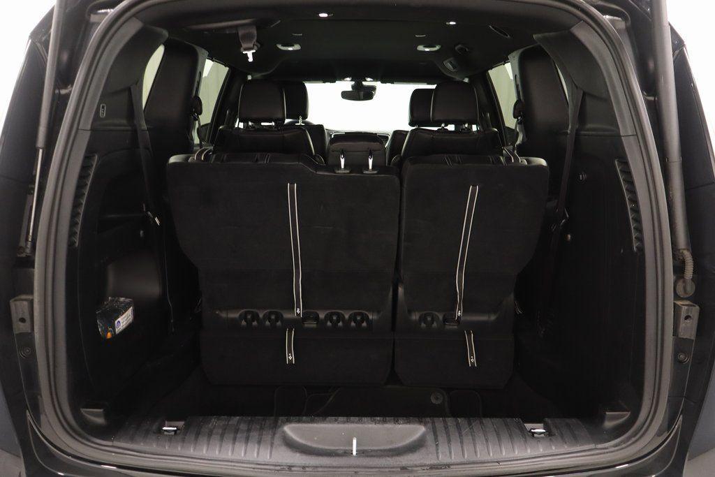 used 2025 Chrysler Pacifica car, priced at $28,995