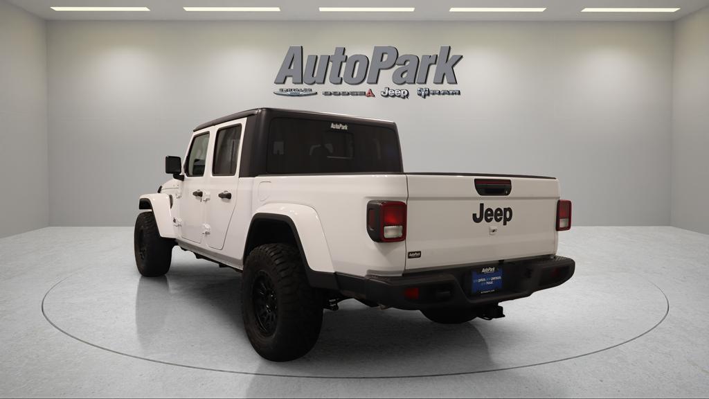 new 2025 Jeep Gladiator car, priced at $42,432