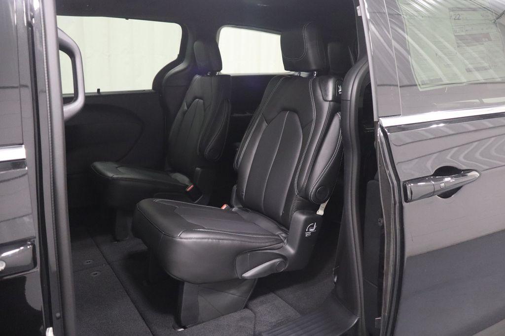 new 2026 Chrysler Pacifica car, priced at $40,432