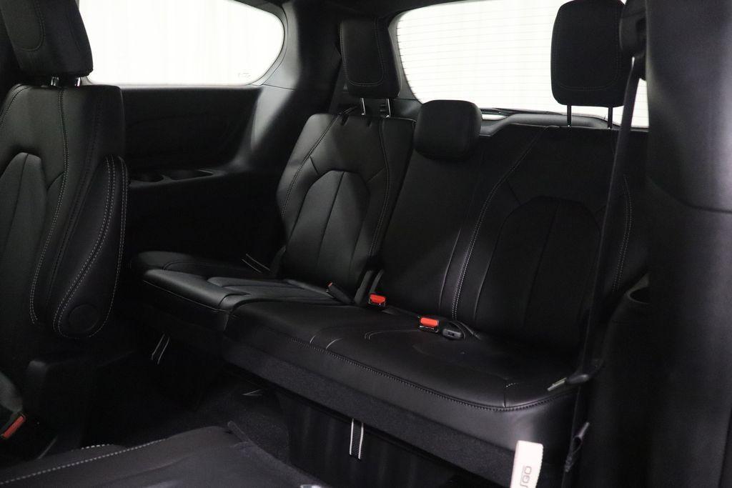 new 2026 Chrysler Pacifica car, priced at $40,432