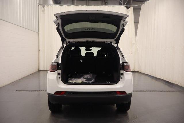 new 2026 Jeep Compass car, priced at $30,472