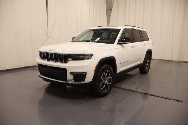 new 2025 Jeep Grand Cherokee L car, priced at $45,954