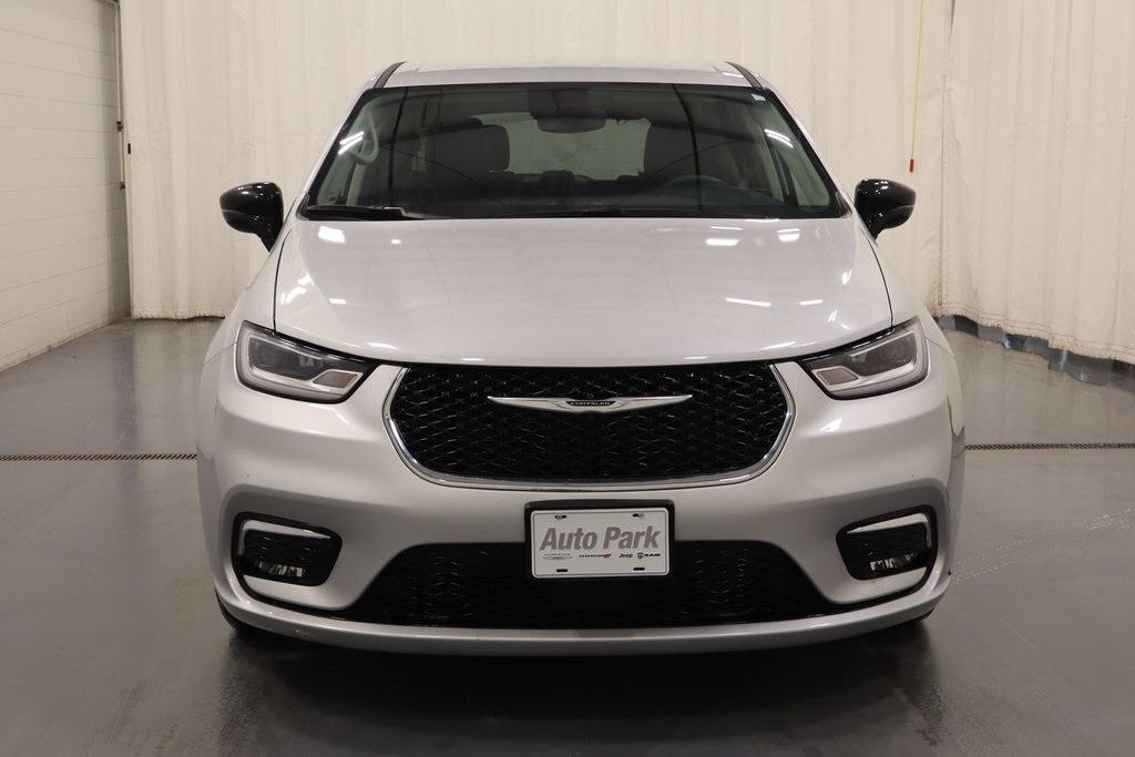 used 2024 Chrysler Pacifica car, priced at $26,995