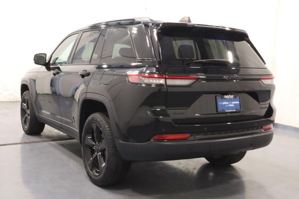 used 2023 Jeep Grand Cherokee car, priced at $33,245