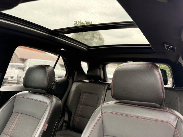 used 2024 Chevrolet Equinox car, priced at $29,900