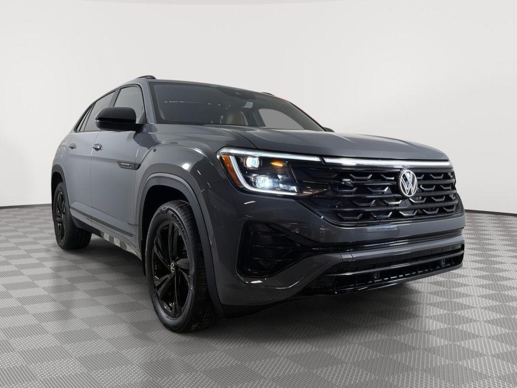 new 2026 Volkswagen Atlas Cross Sport car, priced at $49,446