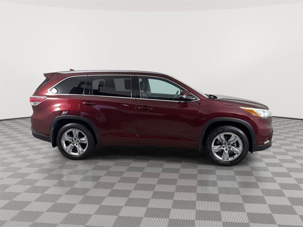 used 2015 Toyota Highlander car, priced at $22,387