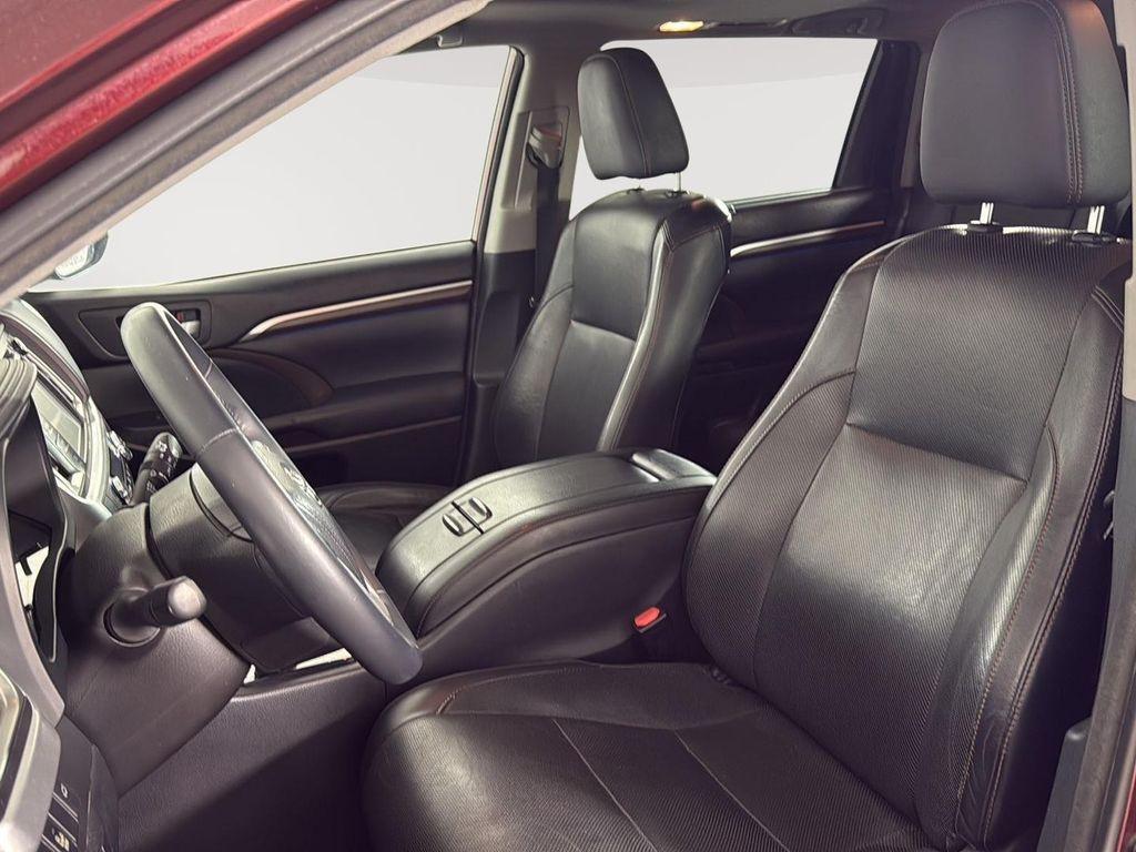 used 2015 Toyota Highlander car, priced at $22,387