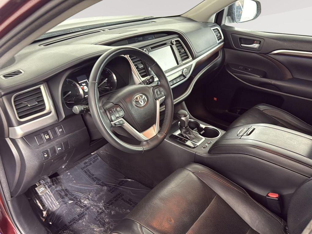 used 2015 Toyota Highlander car, priced at $22,387