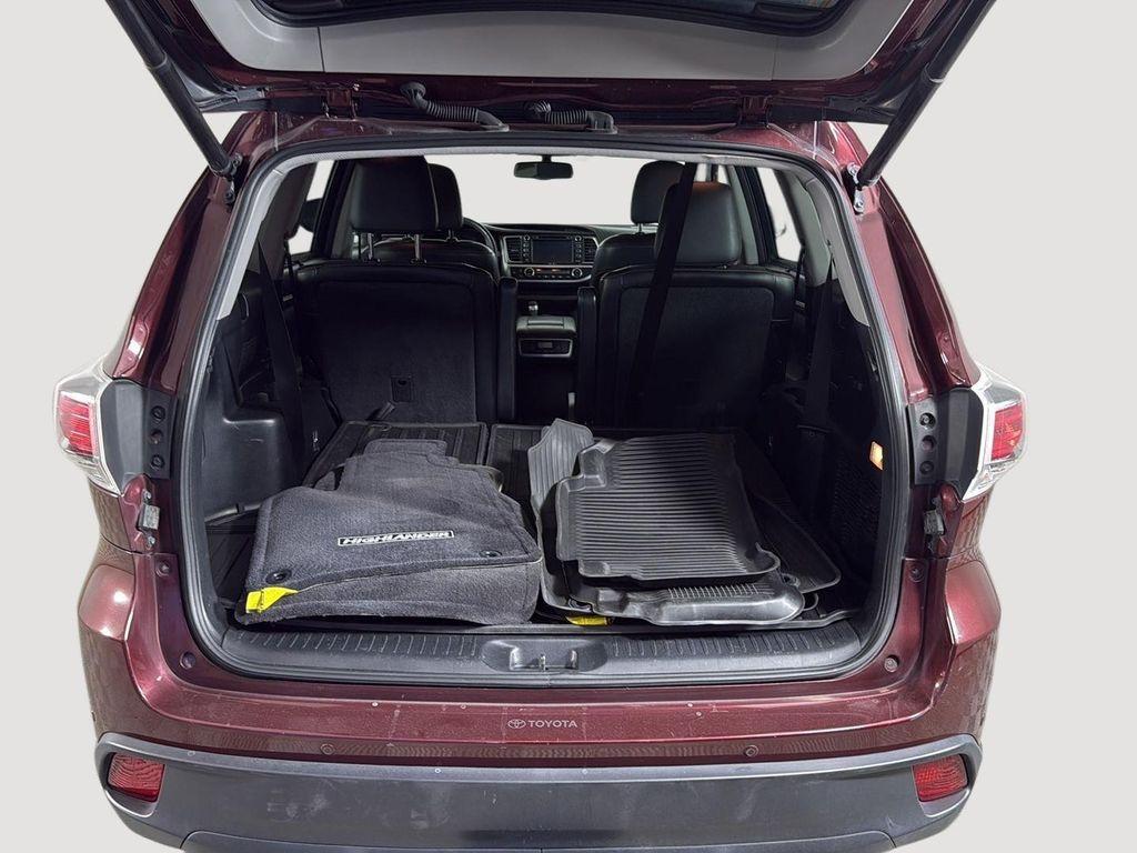 used 2015 Toyota Highlander car, priced at $22,387