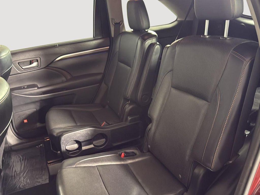 used 2015 Toyota Highlander car, priced at $22,387