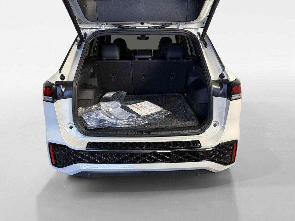 new 2026 Volkswagen Tiguan car, priced at $40,226