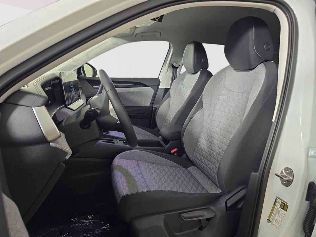 new 2026 Volkswagen Tiguan car, priced at $32,381