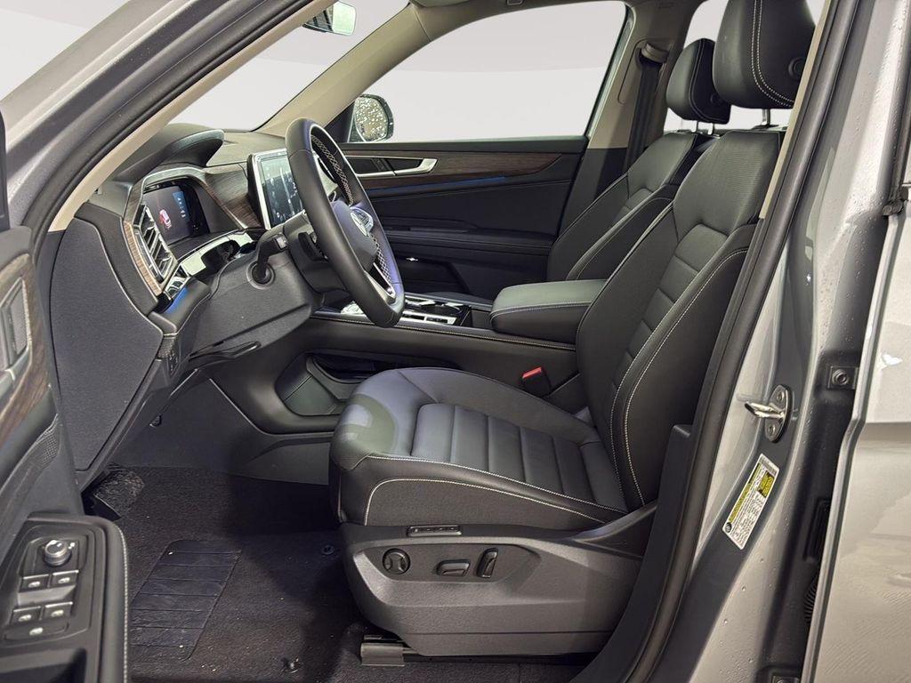 new 2026 Volkswagen Atlas car, priced at $47,197