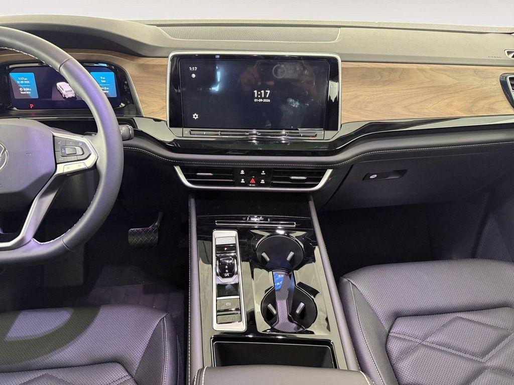 new 2026 Volkswagen Atlas car, priced at $46,336