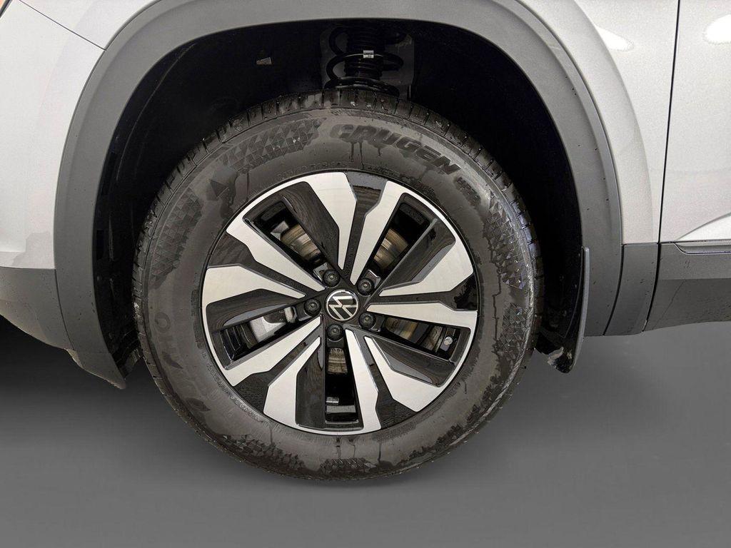 new 2026 Volkswagen Atlas car, priced at $40,811