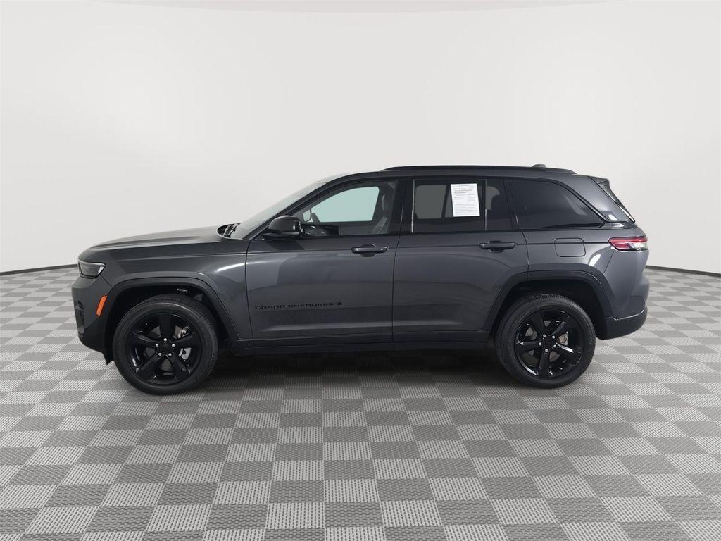 used 2023 Jeep Grand Cherokee car, priced at $32,989