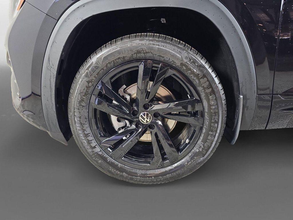 new 2026 Volkswagen Atlas Cross Sport car, priced at $50,871