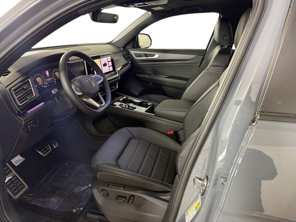 new 2026 Volkswagen Atlas Cross Sport car, priced at $51,326