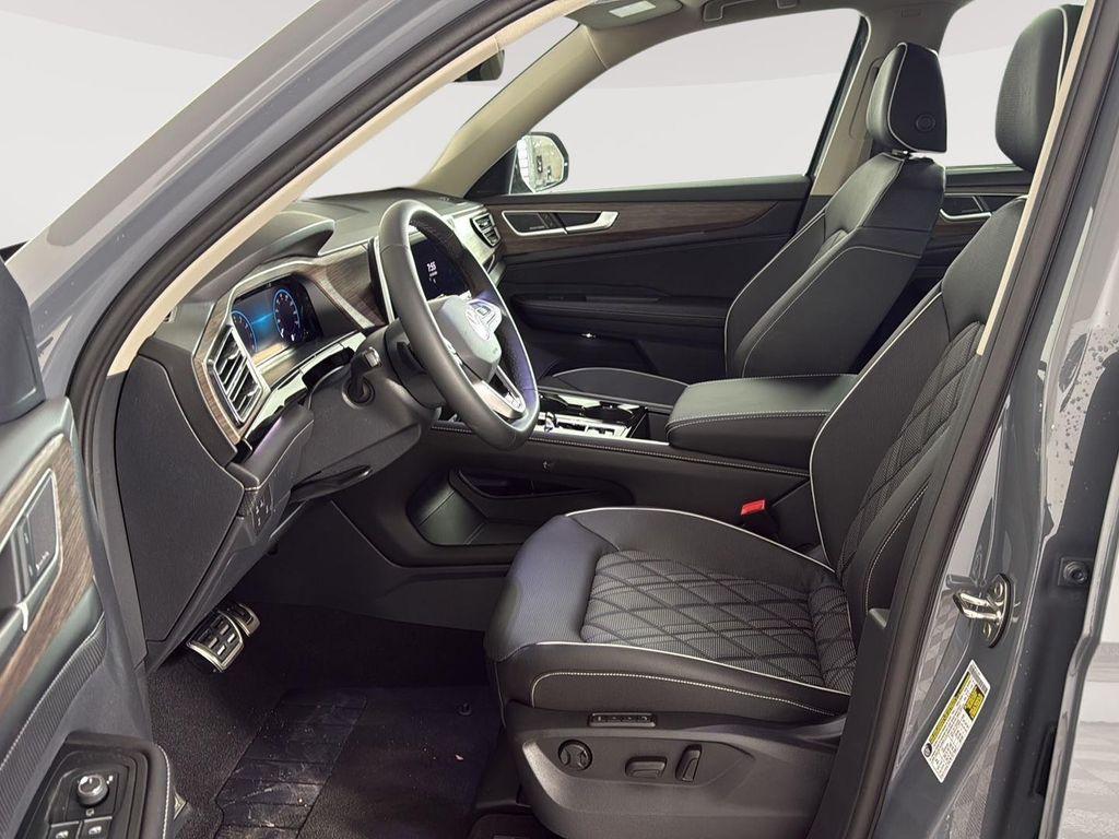 new 2026 Volkswagen Atlas car, priced at $53,216