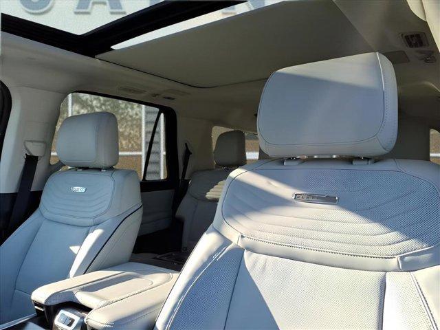 new 2025 Ford Expedition car, priced at $89,152