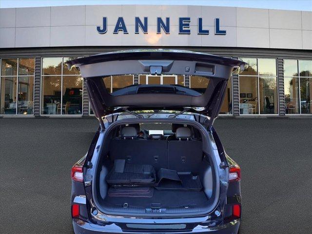 used 2023 Ford Escape car, priced at $26,998