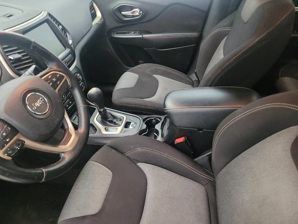 used 2014 Jeep Cherokee car, priced at $12,195