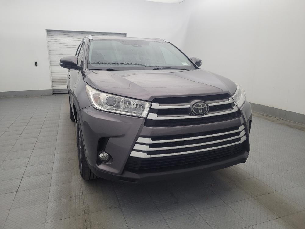 used 2019 Toyota Highlander car, priced at $23,395
