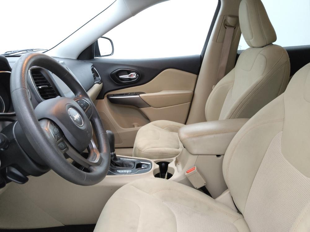 used 2020 Jeep Cherokee car, priced at $14,795