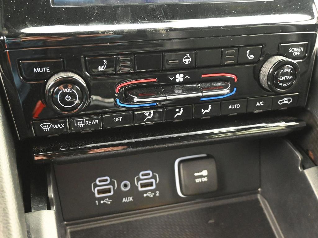 used 2025 Jeep Grand Cherokee car, priced at $33,998