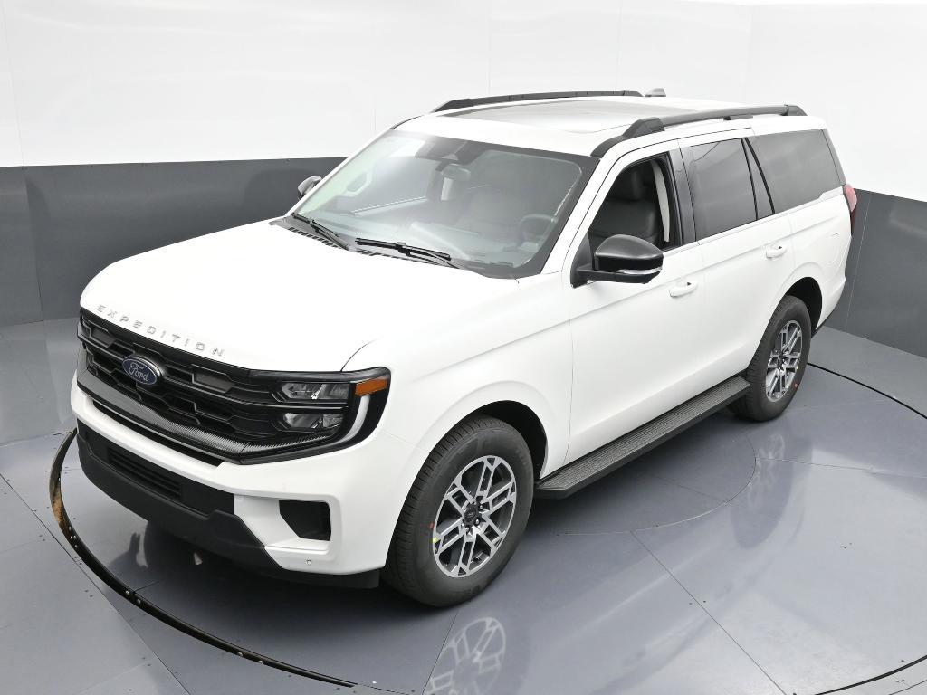 new 2025 Ford Expedition car, priced at $62,340