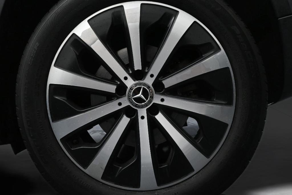used 2020 Mercedes-Benz GLB 250 car, priced at $22,994