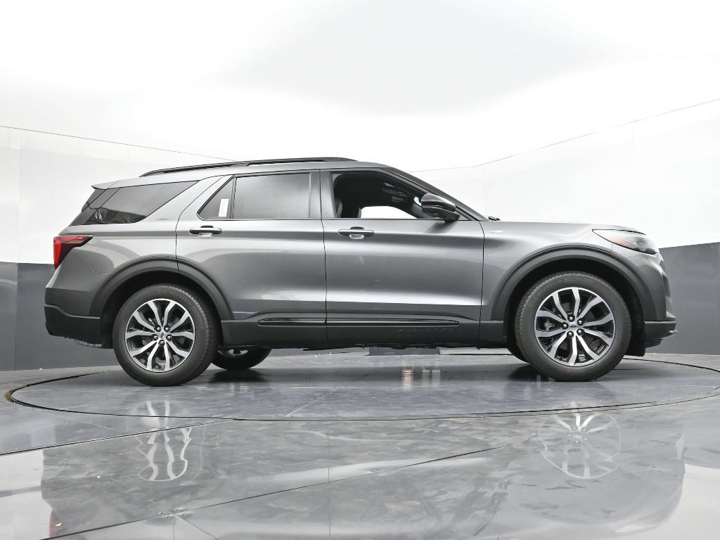 new 2025 Ford Explorer car, priced at $41,375