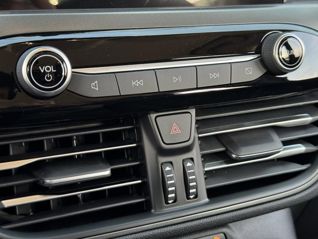 new 2026 Ford Escape car, priced at $25,685