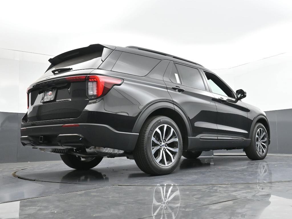new 2025 Ford Explorer car, priced at $41,375