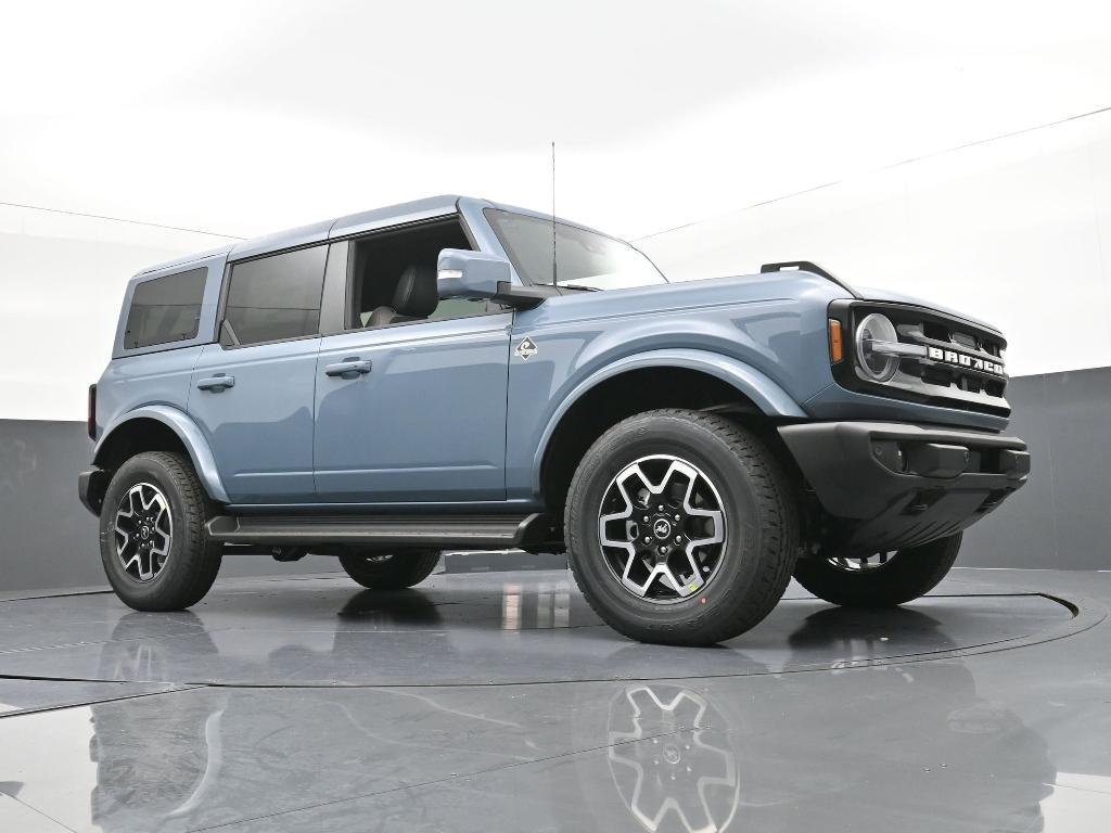 new 2025 Ford Bronco car, priced at $53,595