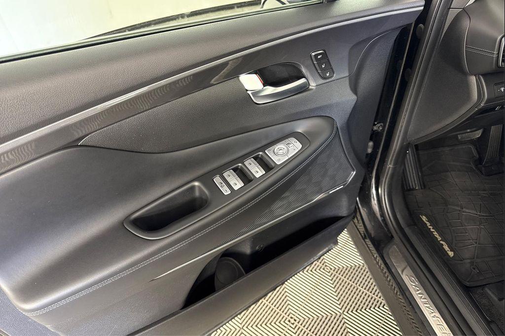 used 2023 Hyundai Santa Fe car, priced at $29,995