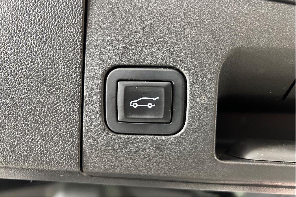 used 2019 Cadillac XT4 car, priced at $21,995